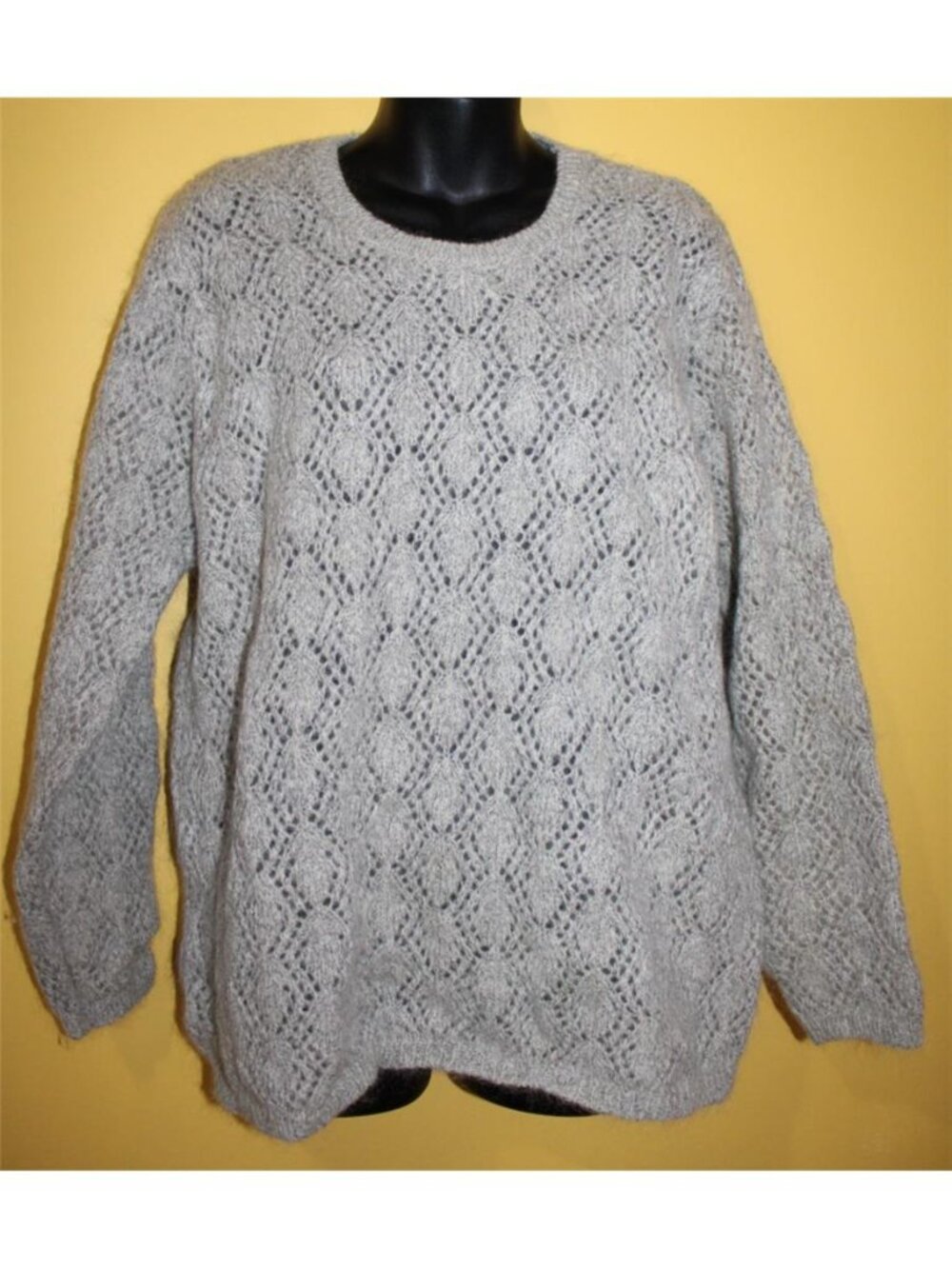 Vintage LL Bean Wool Mohair Blend Medium M Sweater Gray Open Knit Scotland